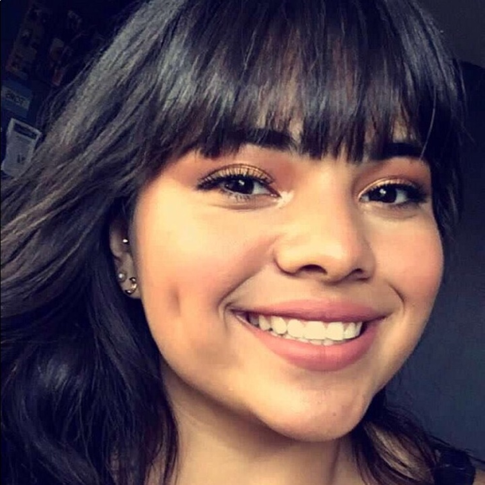 Meet your Posher, Angela